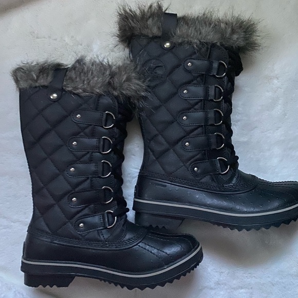 Sorel Shoes - New Sorel Tofino Faux Fur Waterproof Boot Size 7